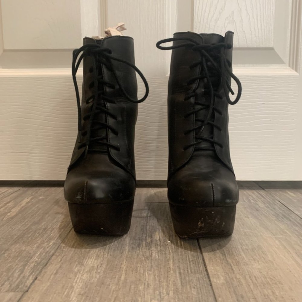 Jeffrey Campbell Roxie Bootie (Disressed Black) 8M